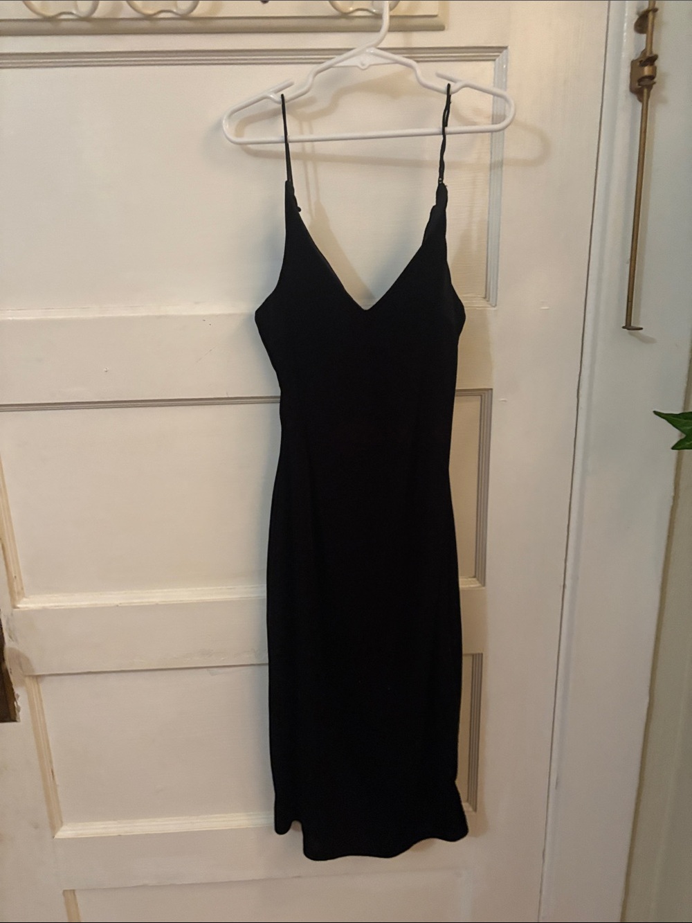 Sleek Black V-Neck Midi Slip Dress with Spaghetti Straps